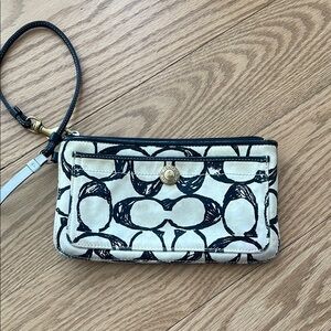 Coach Black and Cream Wristlet